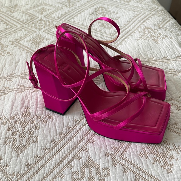 New Barbicore Strappy Heels - Picture 4 of 6